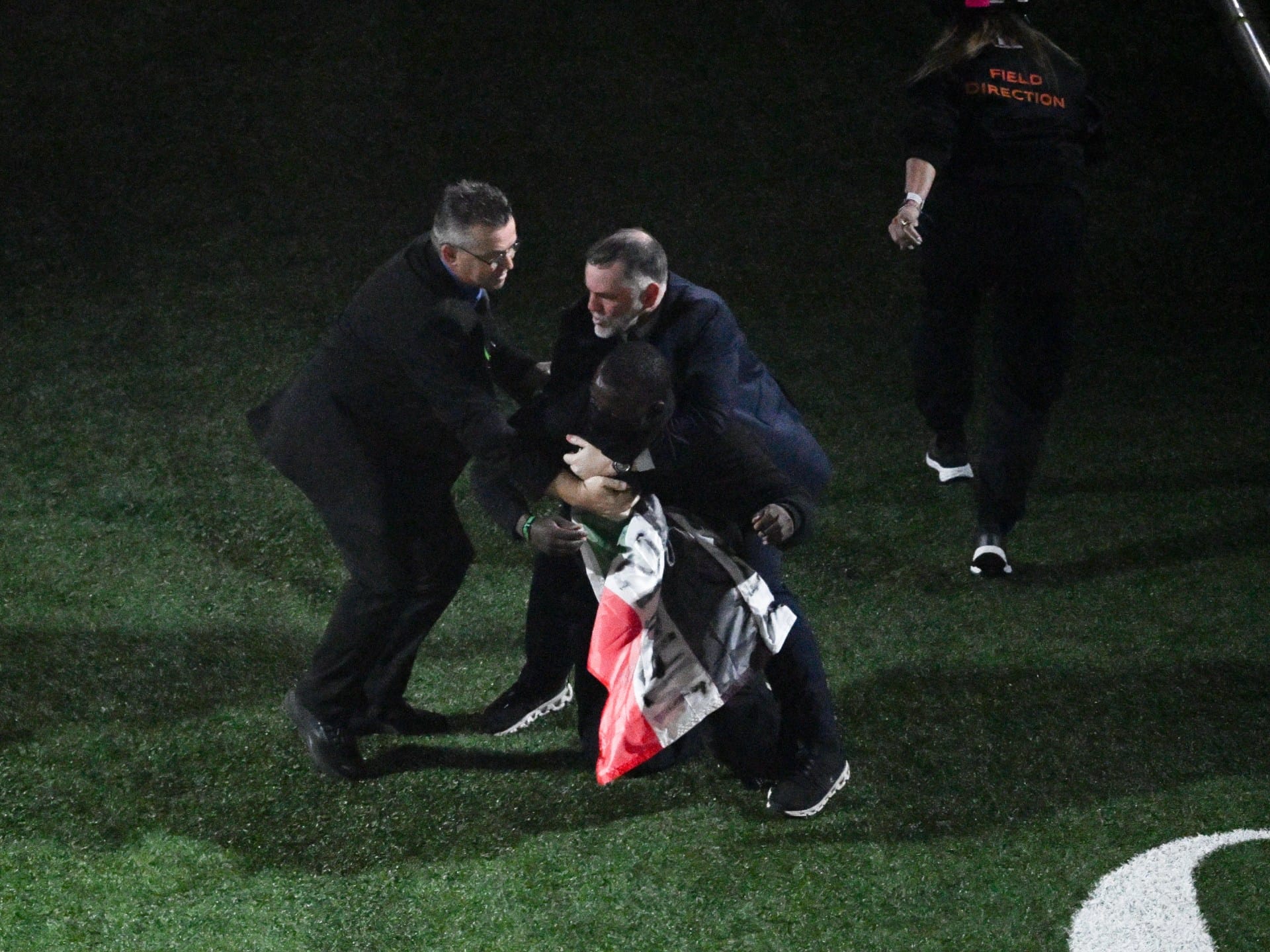 Protester with Palestinian flag interrupts Lamar’s Super Bowl show | American Football News Protester with Palestinian flag interrupts Lamar’s Super Bowl show | American Football News