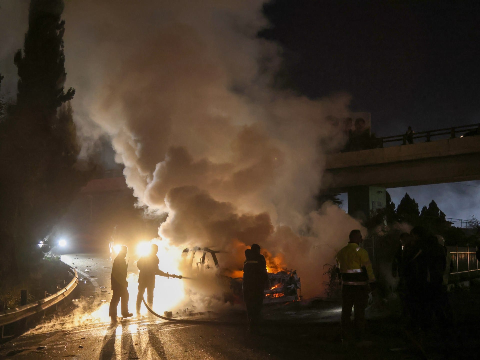 UN commander injured as Lebanese protesters torch car near Beirut airport | Military News UN commander injured as Lebanese protesters torch car near Beirut airport | Military News