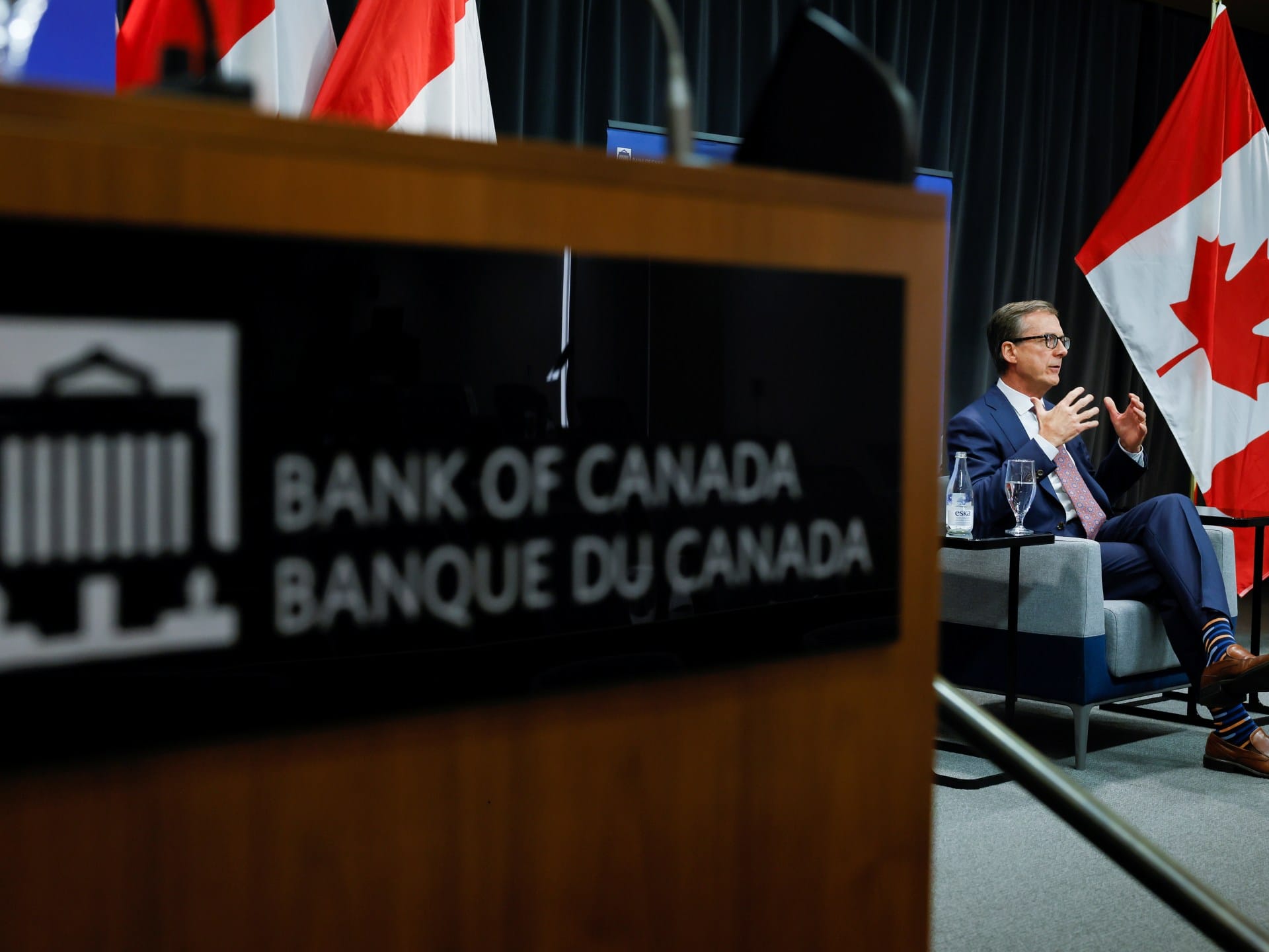 Bank of Canada cuts interest rates, warned country faces ‘new crisis’ | Trade War News Bank of Canada cuts interest rates, warned country faces ‘new crisis’ | Trade War News