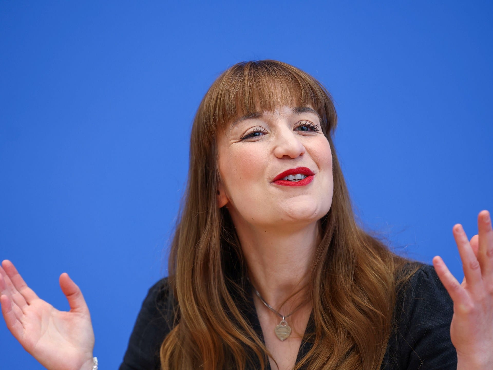 ‘We will be a loud voice’: Leftist leader Reichinnek woos young Germans | Politics News ‘We will be a loud voice’: Leftist leader Reichinnek woos young Germans | Politics News
