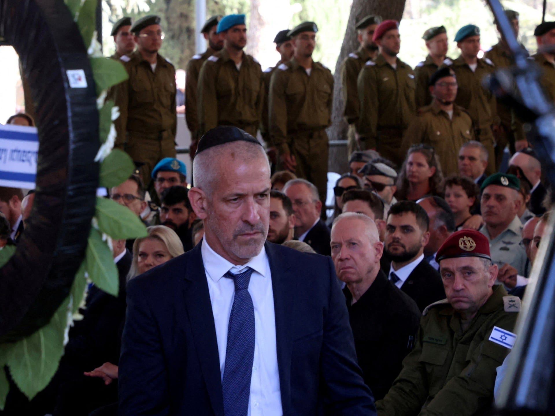 Netanyahu moves to dismiss head of Shin Bet over lack of ‘trust’ | Benjamin Netanyahu News Netanyahu moves to dismiss head of Shin Bet over lack of ‘trust’ | Benjamin Netanyahu News