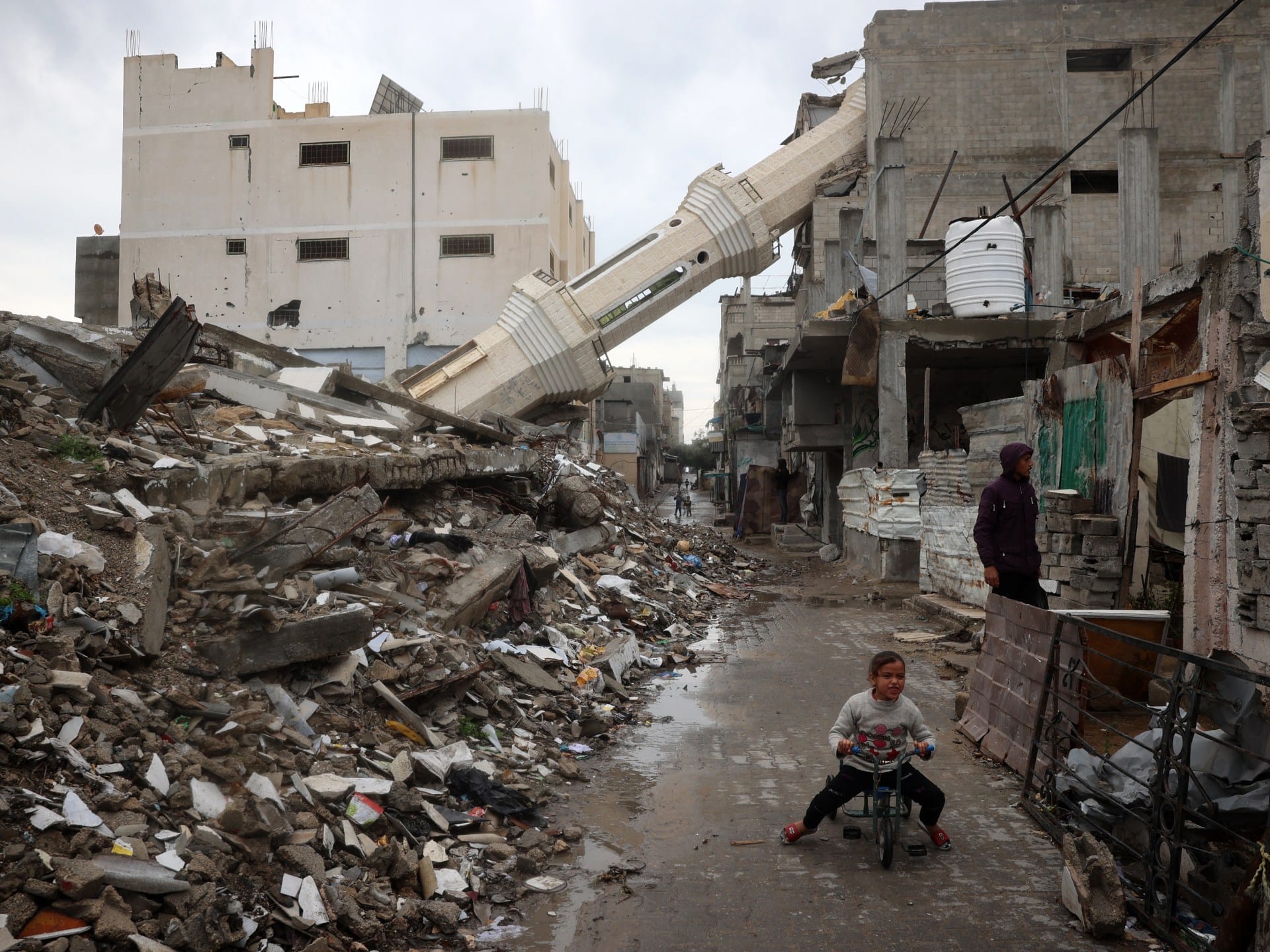 Israeli attacks on Gaza kill three as Hamas, Egypt hold ceasefire talks | Israel-Palestine conflict News