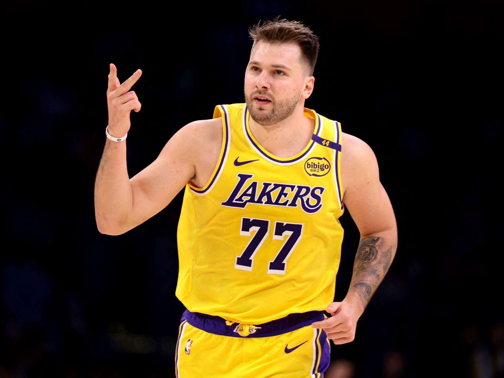 Luka Doncic helps Lakers win against Jokic-less Nuggets in Los Angeles | Basketball News