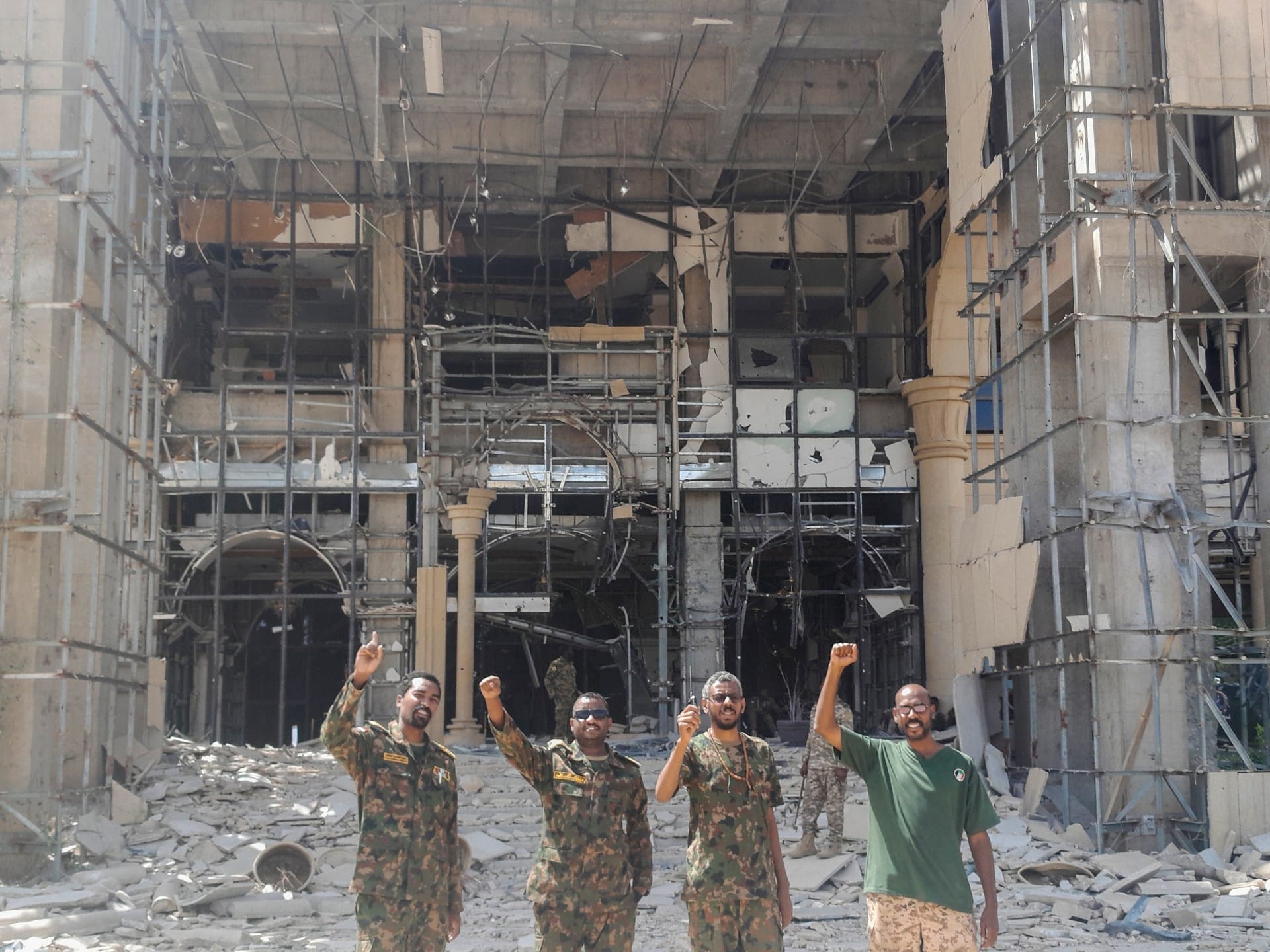 Sudan’s army seizes control of central bank amid steady gains in Khartoum | Sudan war News