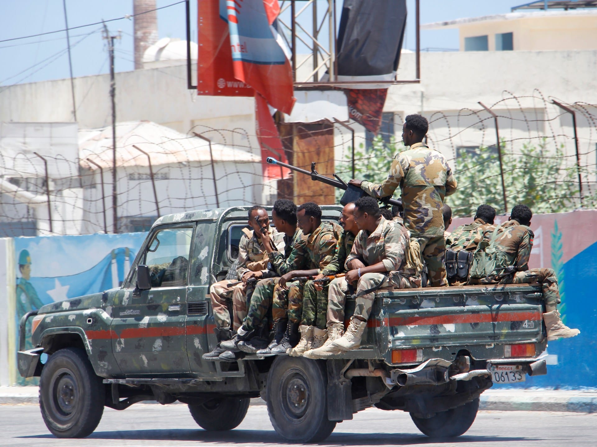 Al-Shabab gunmen lay siege to Somali hotel | Conflict News Al-Shabab gunmen lay siege to Somali hotel | Conflict News