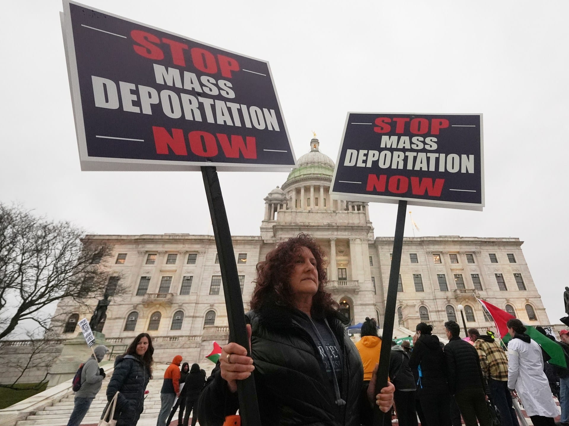 US appeals court weighs Trump’s deportations under Alien Enemies Act | Donald Trump News