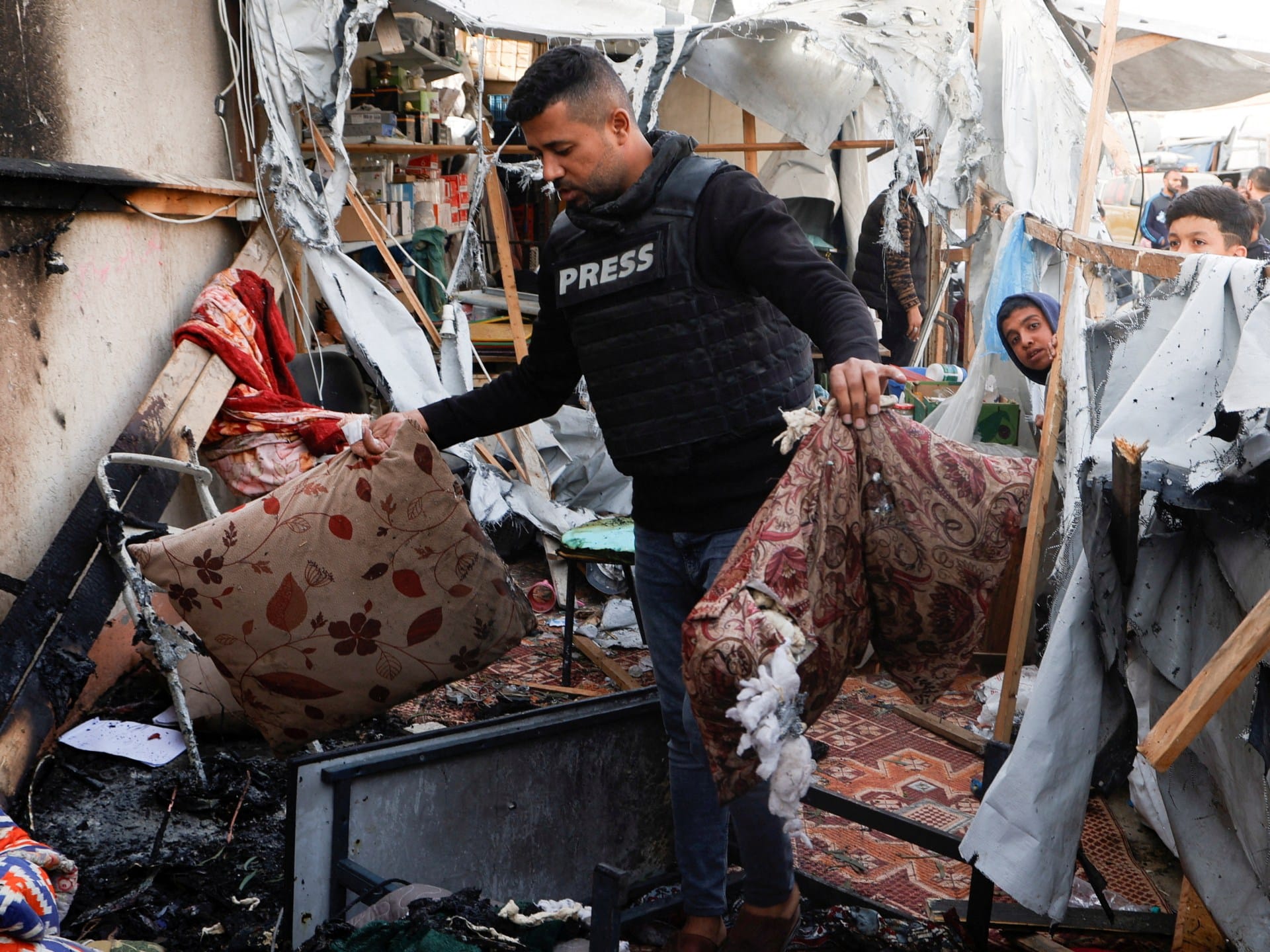 Israeli strike on media tent extends journalist death toll in Gaza | Israel-Palestine conflict News Israeli strike on media tent extends journalist death toll in Gaza | Israel-Palestine conflict News